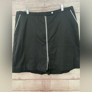 LIZ GOLF Skort Size 18 Full Zip Pockets Black White Trim  Pre-owned